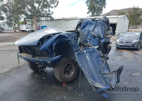 2002 Chevrolet Blazer Ls from USA, damaged, VIN 1GNCS13W72K212633